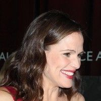 Jennifer Garner in Elyse Walker Pink Party 2011 | Picture 74413